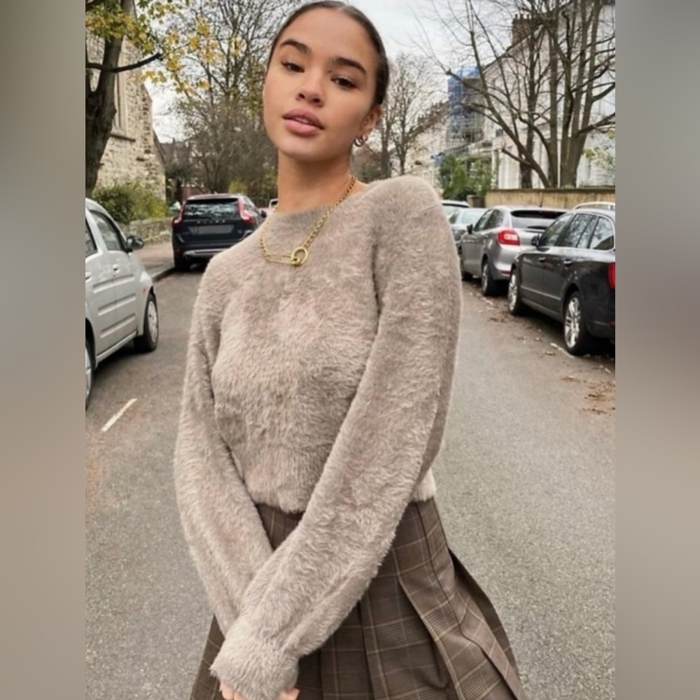 ARITZIA Sunday Best Kitten Sweater in Taupe XS